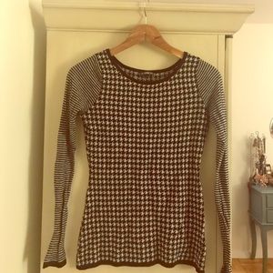 Express Long Sleeve black and white Houndstooth